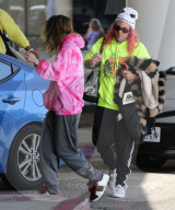 EXKLUSIV - Bella Thorne und Mod Sun 'undercover' am Flughafen von LA
