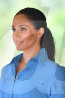 PEOPLE - Royal Tour: Meghans verrutschter Kragen