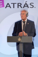 PEOPLE - Spanien: Richard Gere und Alejandra Silva zu Besuch im Parlament