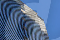 NEWS - Spiderman Alain Robert klettert auf den Heron Tower in London 