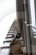 NEWS - Spiderman Alain Robert klettert auf den Heron Tower in London 