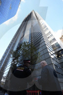 NEWS - Spiderman Alain Robert klettert auf den Heron Tower in London 