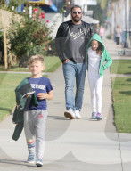 PEOPLE - Ben Affleck und Jennifer Garner gehen getrennt zur Messe