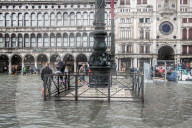 NEWS - Venedig: Markusplatz nach Hochwasser evakuiert