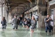 NEWS - Venedig: Markusplatz nach Hochwasser evakuiert