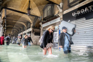 NEWS - Venedig: Markusplatz nach Hochwasser evakuiert