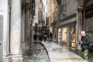NEWS - Venedig: Markusplatz nach Hochwasser evakuiert