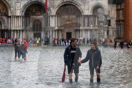 NEWS - Venedig: Markusplatz nach Hochwasser evakuiert