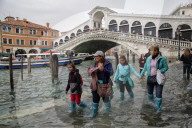 NEWS - Italien: Sehr hohes Hochwasser in Venedig