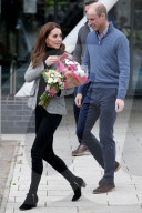 PEOPLE - Kate und William sportlich zu Besuch in Basildon