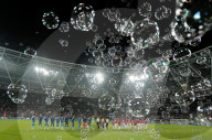 FEATURE - Pix of the Day: Bilder des Tages
