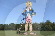 FEATURE - Boris Johnson als Bonfire Figur in Edenbridge