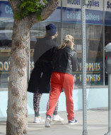 EXKLUSIV - Ashley Simpson mit Cara Delevingne in Studio City unterwegs