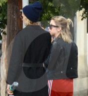 EXKLUSIV - Ashley Simpson mit Cara Delevingne in Studio City unterwegs