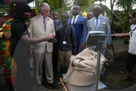 PEOPLE - Charles besucht eine Kakao Farm in Ghana