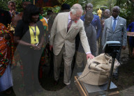 PEOPLE - Charles besucht eine Kakao Farm in Ghana