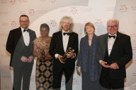 PEOPLE - Promis an der Operngala für die Deutsche AIDS-Stiftung in Berlin