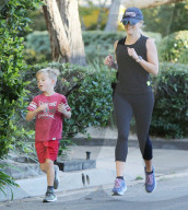 PEOPLE - Reese Witherspoon joggt mit Tennessee