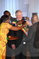 PEOPLE - Royal Afrika Tour: Charles und Camilla zu Besuch in Ghana