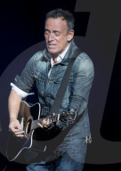 PEOPLE - Stand Up For Heroes: Bruce Springsteen live in New York