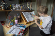 FEATURE - Drew Marr (10) produziert und vertreibt eigene Comic-Bücher weltweit