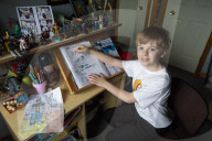 FEATURE - Drew Marr (10) produziert und vertreibt eigene Comic-Bücher weltweit