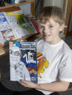 FEATURE - Drew Marr (10) produziert und vertreibt eigene Comic-Bücher weltweit