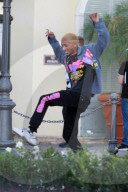EXKLUSIV - Jaden Smith bei Dreharbeiten in Calabasas
