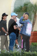 EXKLUSIV - Jaden Smith bei Dreharbeiten in Calabasas