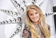 EXKLUSIV - Romee Strijd zeigt den Victoria's Secret Swarovski Crystal BH in New York