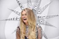 EXKLUSIV - Romee Strijd zeigt den Victoria's Secret Swarovski Crystal BH in New York