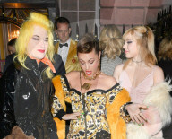 PEOPLE - Promis an der Moschino H&M Party in London