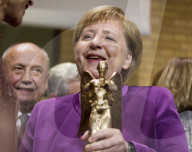 FEATURE - Pix of the Day: Die Bilder des Tages