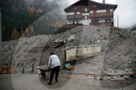 NEWS -  Italien: Aufräumen nach dem Sturm bei Belluno