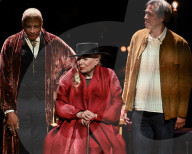 PEOPLE - Joni 75: Hippie-Ikone Joni Mitchell feiert Geburtstag in LA