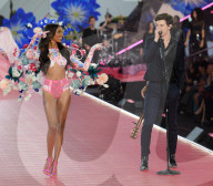 PEOPLE - Victoria Secret Modenschau: Die Engel laufen  in New York