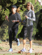 PEOPLE - Reese Witherspoon beim Joggen in Los Angeles