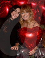 PEOPLE - Goldie Hawn und andere Promis sammeln in London Geld für den guten Zweck