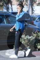 EXKLUSIV - Mila Kunis im Schlabber-Look in Bel-Air unterwegs