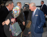 PEOPLE - Geschenke für Prinz Charles