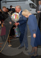 PEOPLE - Geschenke für Prinz Charles
