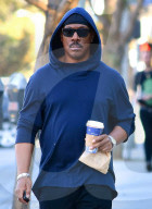 PEOPLE - Eddie Murphy gönnt sich seinen morgendlichen Kaffee