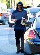 PEOPLE - Eddie Murphy gönnt sich seinen morgendlichen Kaffee