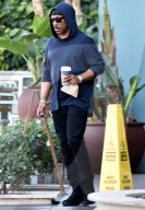 PEOPLE - Eddie Murphy gönnt sich seinen morgendlichen Kaffee