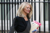 NEWS - Ministerrücktritte aus Protest gegen den Brexit-Vertrag