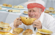 FEATURE - Haben Spass: Die Juroren der Scotch Pie Weltmeisterschaft in Dunfermline