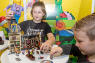 FEATURE - Kinderträume werden wahr: Die 'Christmas Dream Toys Exhibition' in London