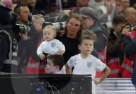 PEOPLE - Familie von Wayne Rooney bei seinem letzten internationalen Fussballspiel