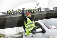 NEWS - Frankreich: Gelbe Warnwesten: Proteste mit Gilets Jaunes wegen Benzinpreiserhöhun