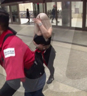 EXKLUSIV - Blac Chyna wird gegenüber einem Paparazzo handgreiflich